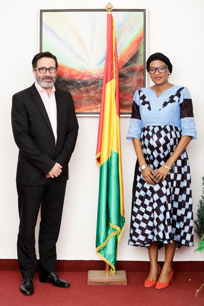 MINES-MESRSI: Le Directeur Général de la Société Minière de Boké (SMB) rencontre la nouvelle Ministre