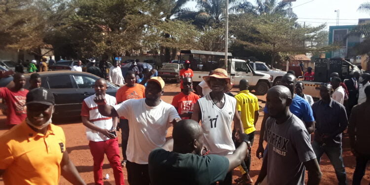 Boké-Mines: Des travailleurs de la Société UMS plaident pour la reprise du travail