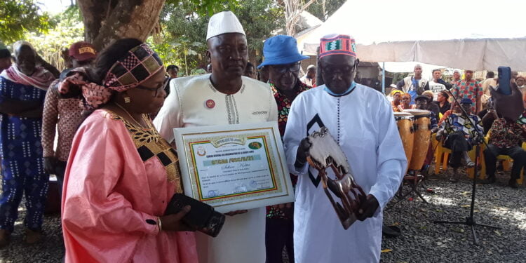 Boké-Société: Journée des Oscars, Kakandé et la Société Civile rendent hommage à ses braves fils au service du Développement