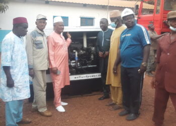 Desserte en eau potable à Boké: Le président du CNRD offre un groupe électrogène de 100 KVA à la population
