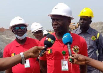 Mines: le Nouveau Directeur Général  sur le site de  Ashapura à Konta