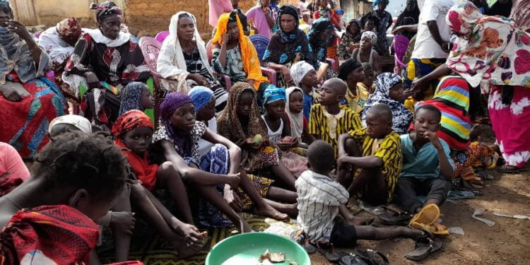 Boké-Mines: Le PDG du Consortium SMB Winning Simandou visite les sites de Dapilon, Katougouma et Santou
