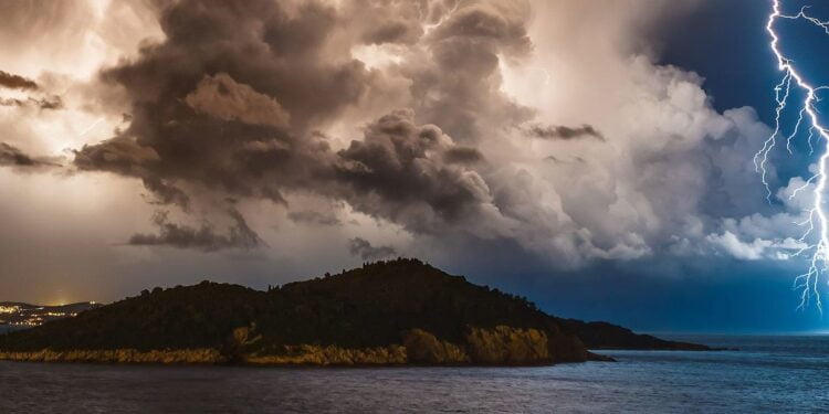 Méga éclairs : record mondial de longueur pour un éclair de 768 km validé par l’OMM