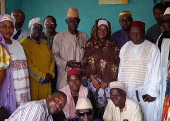 Boké-Politique: Les émissaires du CNT échangent avec les couches sociales    