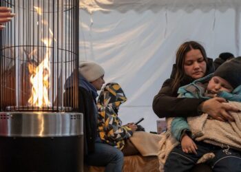 Guerre en Ukraine : le chef de l’humanitaire appelle les belligérants à épargner les civils