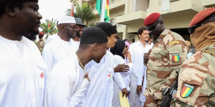 Guinée-Culture: L𝗲 𝗣𝗿𝗲𝘀𝗶𝗱𝗲𝗻𝘁 de la Transition s’engage à 𝘀𝗼𝘂𝘁enir 𝘂𝗻 𝗽𝗿𝗼𝗷𝗲𝘁 𝗲𝗻 𝗳𝗮𝘃𝗲𝘂𝗿 𝗱𝗲𝘀 𝗮𝗿𝘁𝗶𝘀𝘁𝗲𝘀.