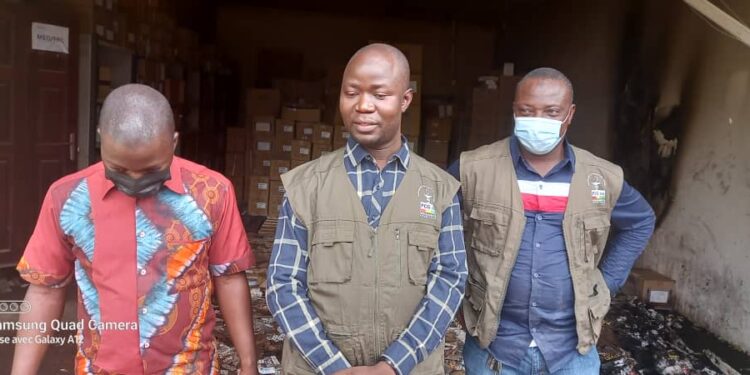 Boké-Santé: Plusieurs produits pharmaceutiques réduits en cendre par un court circuit, plus de peur que de mal (DG de la PCG)