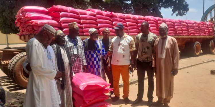 LE PREMIER MINISTRE MOHAMED BEAVOGUI À MEDINE (Arabie Saoudite)