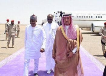 LE PREMIER MINISTRE MOHAMED BEAVOGUI À MEDINE (Arabie Saoudite)