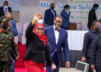 Africa Road Builders – Trophée Babacar Ndiaye 2022 : la présidente tanzanienne Samia Suluhu Hassan, lauréate du Super Prix