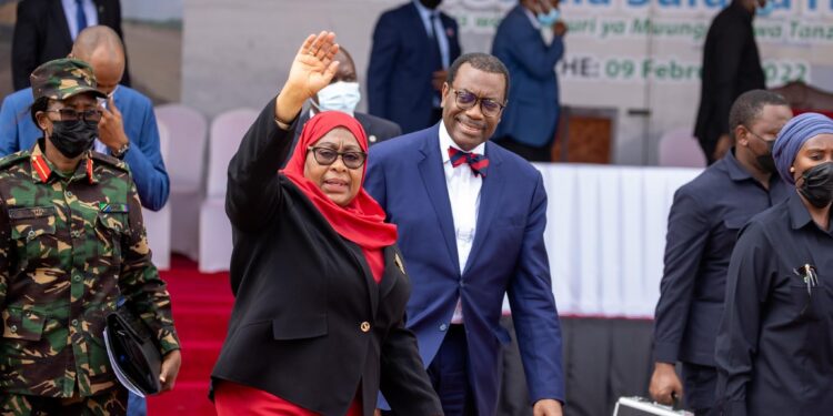 Africa Road Builders – Trophée Babacar Ndiaye 2022 : la présidente tanzanienne Samia Suluhu Hassan, lauréate du Super Prix