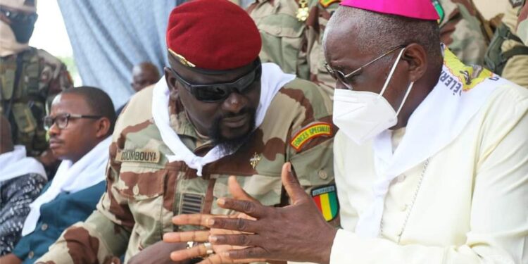 𝗕𝗢𝗙𝗙𝗔 : 𝗟𝗲 𝗖𝗼𝗹𝗼𝗻𝗲𝗹 𝗠𝗮𝗺𝗮𝗱𝗶 𝗗𝗢𝗨𝗠𝗕𝗢𝗨𝗬𝗔 á 𝗕𝗼𝗳𝗳𝗮 𝗽𝗼𝘂𝗿 é𝗰𝗿𝗶𝗿𝗲 𝘂𝗻𝗲 𝗻𝗼𝘂𝘃𝗲𝗹𝗹𝗲 𝗽𝗮𝗴𝗲 𝗱𝗲 𝗹’𝗵𝗶𝘀𝘁𝗼𝗶𝗿𝗲 𝗱𝘂 𝗽𝗮𝘆𝘀.