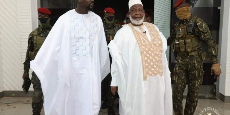 Célébration de l’Aïd el-fitr : le Président Colonel Mamadi Doumbouya s’est acquitté de son devoir religieux au Palais Mohammed V.