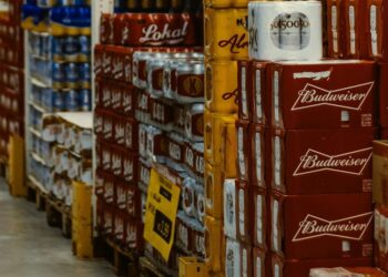 L’OMS appelle à une plus grande réglementation de la commercialisation transfrontalière de l’alcool