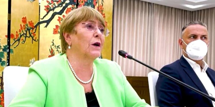 Lors de sa visite en Chine, Bachelet a posé des questions sur la mise en oeuvre des mesures de lutte contre le terrorisme
