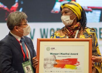 Une activiste camerounaise remporte le prix Wangari Maathai « Champions de la cause des forêts » 2022