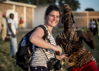 Camille Lepage au stade Bonga-Bonga à Bangui, en octobre 2013.