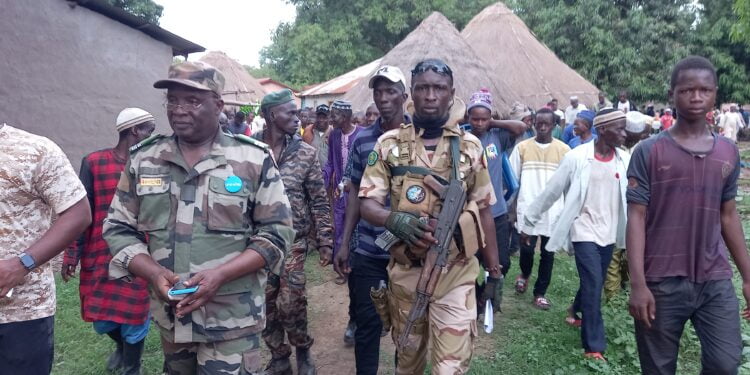 Boké-Administration: Le préfet visite pour la 1ère fois, le district de Hamdallaye Kabôtô 