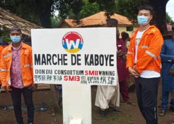 Boké : Le Consortium SMB-WINING offre 3 hangars flambant neufs aux femmes des districts de Dapilon, Kaboyé et Katounou