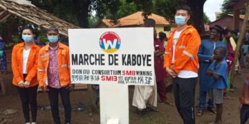 Boké : Le Consortium SMB-WINING offre 3 hangars flambant neufs aux femmes des districts de Dapilon, Kaboyé et Katounou