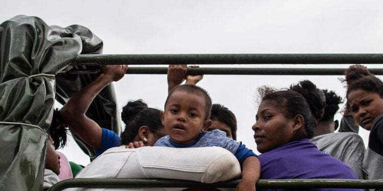 Des directives historiques pour protéger les enfants déracinés par le changement climatique