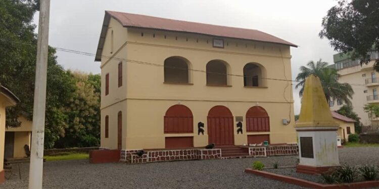 Mines: Mohamed Lamine Sy Savané passe le témoin à Bachir Camara