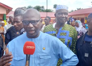 Boké-Éducation: Le Groupe scolaire Privé Ousmane Telly Diallo de Mansaliya  inauguré par le gouverneur 