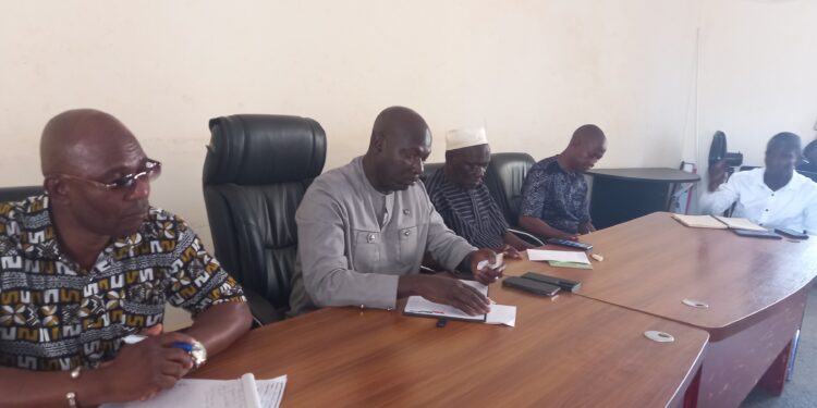 Licenciements abusifs, dégradation des carrières de granite, mauvaise gestion des compensations à Boké: Le gouverneur avertit les responsables des sociétés minières de la Région