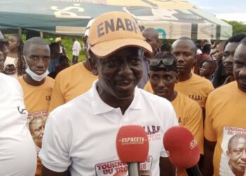 Football à la base: L’équipe de Kaweki remporte la coupe de la 5ème édition du tournoi dotée du trophée Bassékou Dramé