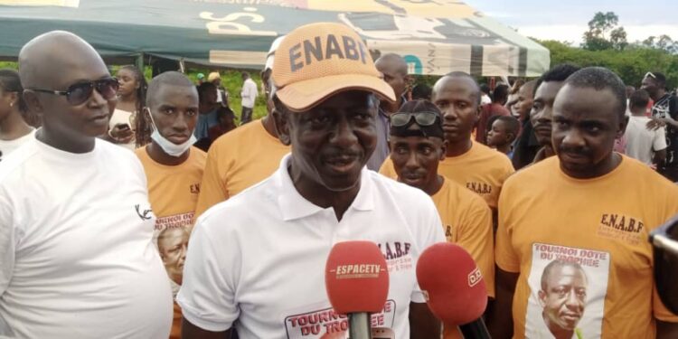 Football à la base: L’équipe de Kaweki remporte la coupe de la 5ème édition du tournoi dotée du trophée Bassékou Dramé