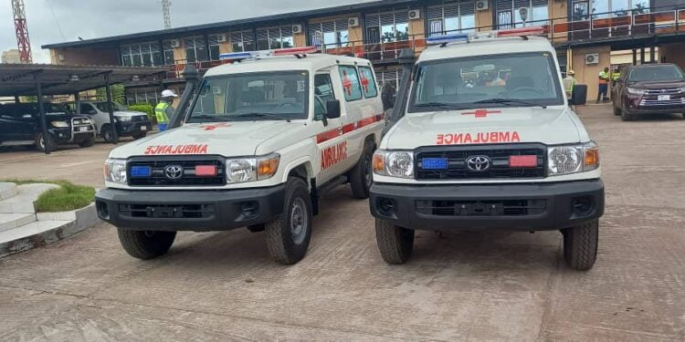 Kamsar-Humanitaire: La Direction générale de L’ANAIM offre deux ambulances à l’hôpital ANAIM