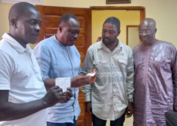 Boké-Mines: La Société AMR paie plus de 94 millions GNF de taxes superficiaires aux communautés de Boké-centre, Malapouya et Tanènè 