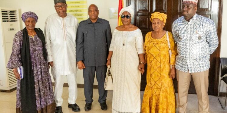 CADRE DE DIALOGUE INCLUSIF : LE MÉDIATEUR DE LA CEDEAO FÉLICITE LES FACILITATRICES