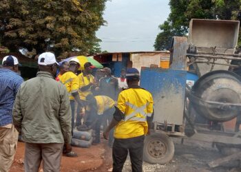 Boké-Infrastructures: Les sages et religieux visitent le chantier du bétonnage de la voirie urbaine 