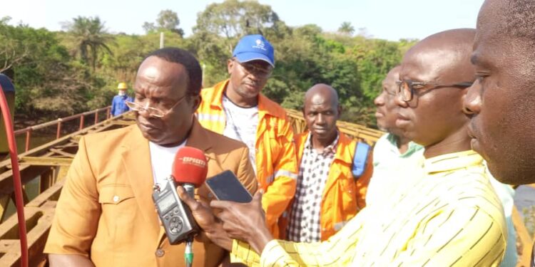 Boké-Mines: Le Consortium SMB-WINING lance les travaux de rénovation du Pont métallique de Correrah .