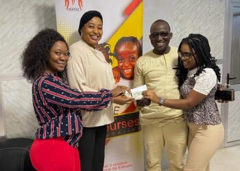 Mandiana-Santé: La Fondation MAFAC offre un billet d’avion aller et retour plus 3000 dollars à l’ancien directeur préfectoral des Mines malade depuis des mois