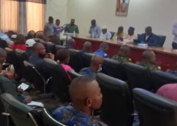 Construction des sièges des sociétés minières dans les régions: Le gouverneur se concerte avec les personnes ressources