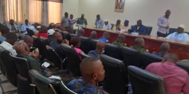 Construction des sièges des sociétés minières dans les régions: Le gouverneur se concerte avec les personnes ressources