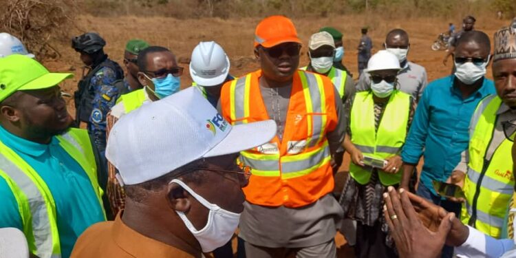 Boké-Infrastructures: Le PM lance les travaux de reprofilage de la route Sangarédi’Télimélé