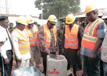 FARANAH: Le Premier Ministre pose la première pierre du commissariat central