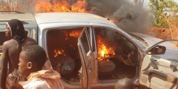 Siguirini: Le président de la délégation syndicale arrêté, la population en colère, plusieurs véhicules endommagés