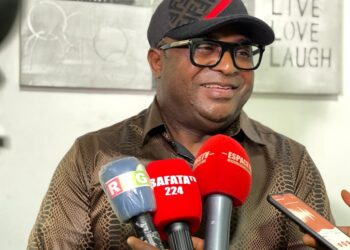 Le Fondateur de MAKONGO Group et de la Fondation MAFAC s’adresse aux femmes à loccasion du 8 mars, fête internationale de la femme et offre des bourses d’études suite à la main tendue du Président de la République aux étudiants guinéens venus de la Tunisie