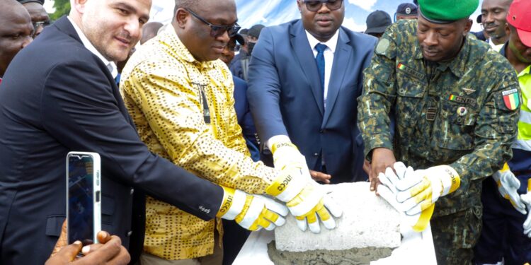 N’zérékoré, le Premier ministre lance les travaux de l’aérodrome moderne