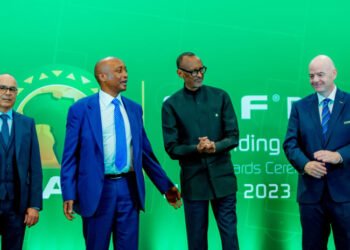 Le Président Motsepe décerne le Prix de l’Excellence pour les réalisations exceptionnelles 2022 au Président Kagame et au Roi Mohammed VI  