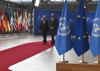 Le chef de l’ONU appelle l’UE à aider le monde à se remettre « sur la bonne voie »