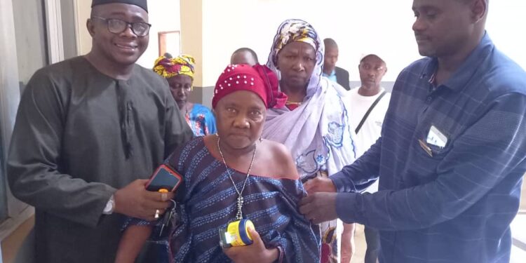 Boké-Humanitaire: La DG du FDSI et la DG de l’hôpital régional signent un protocole d’accord pour la prise en charge sanitaire de 76 malades indigents