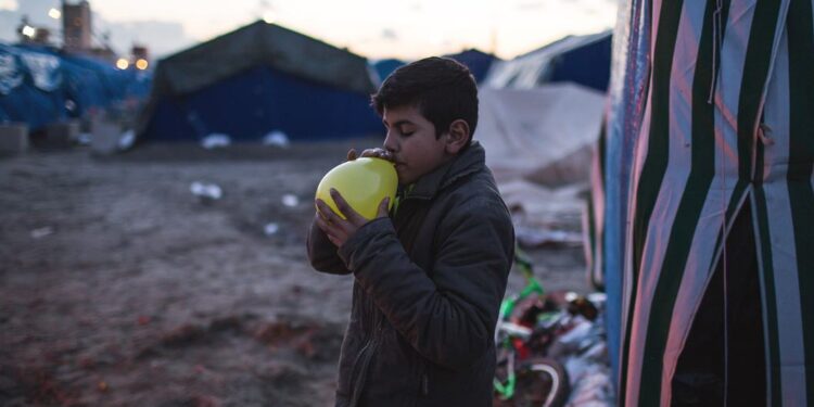 Royaume-Uni : des experts inquiets du sort d’enfants demandeurs d’asile non accompagnés