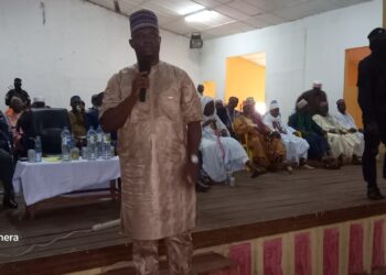 Boké-Société: Le Ministre de la Justice confère avec la jeunesse et promet d’arrêter beaucoup de conseils se quartiers à partir du lundi prochain 