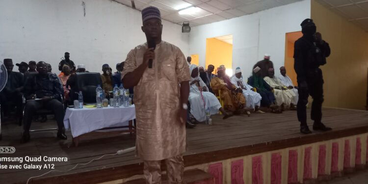 Boké-Société: Le Ministre de la Justice confère avec la jeunesse et promet d’arrêter beaucoup de conseils se quartiers à partir du lundi prochain 