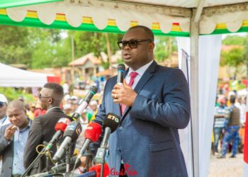 Ouvrage de franchissement : le Premier ministre, Dr Bernard Goumou inaugure le pont de Soumba